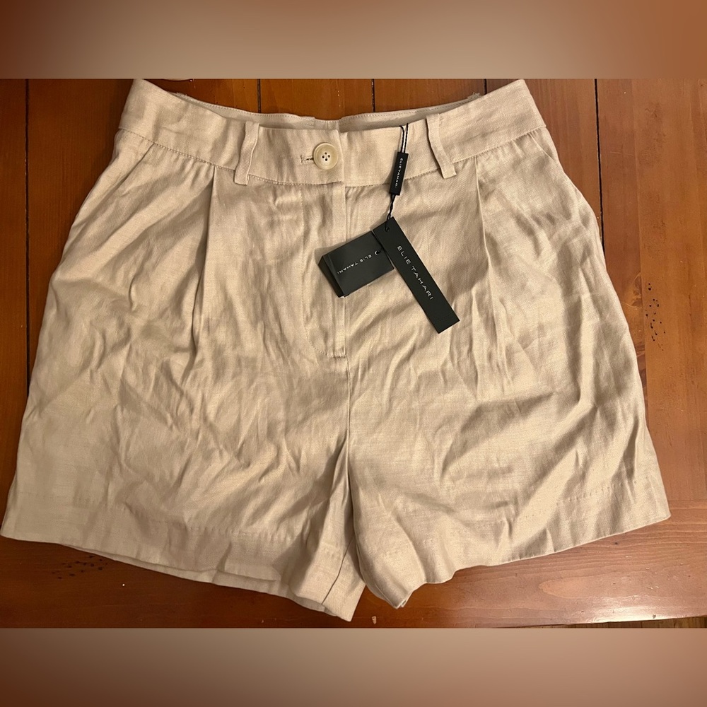 Elie Tahari Women's linen Bland Tan Double layered Shorts Size 8 NWT